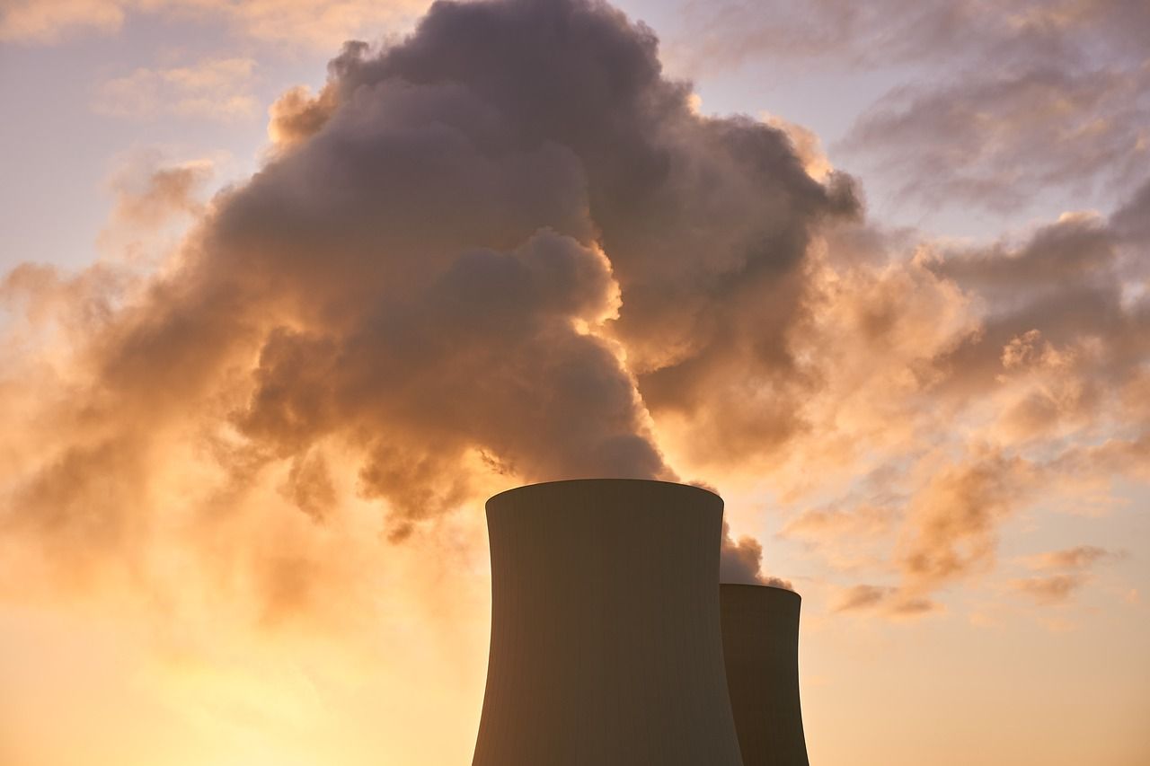 découvrez l'énergie nucléaire, une source d'énergie puissante et décarbonée, jouant un rôle clé dans la transition énergétique mondiale. apprenez-en davantage sur son fonctionnement, ses avantages et les défis qu'elle représente pour un avenir durable.