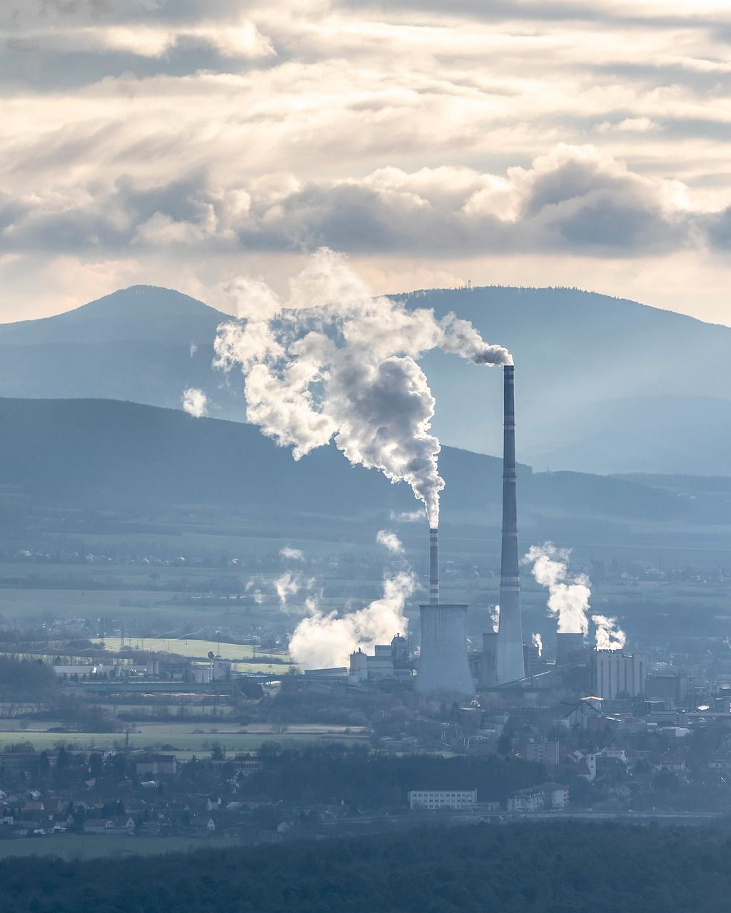 découvrez le rôle essentiel d'un analyste des émissions de carbone, chargé d'évaluer et de réduire l'impact environnemental des entreprises en analysant les données sur les émissions de co2.