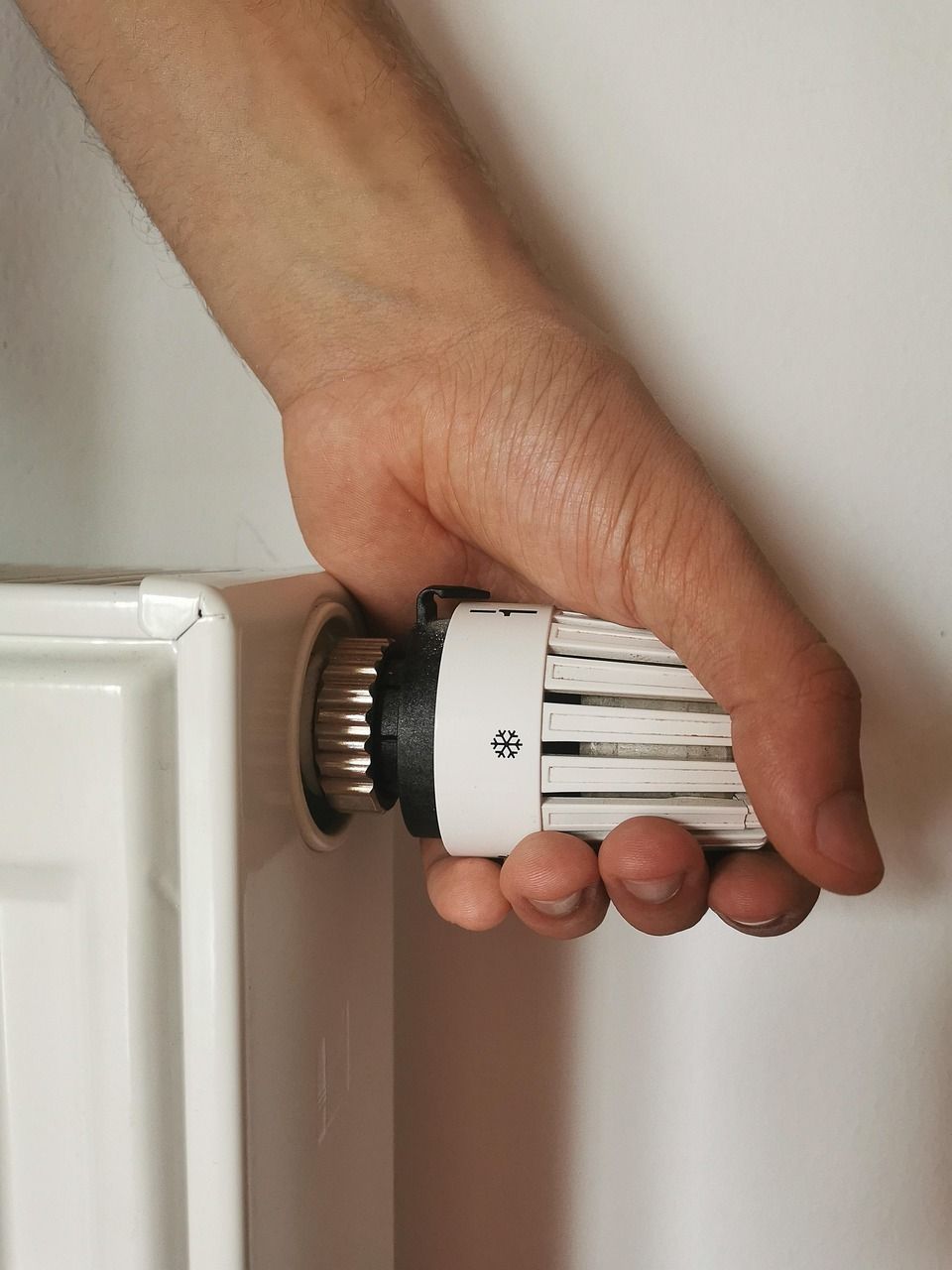 découvrez comment améliorer l'efficacité énergétique dans votre quotidien. apprenez des astuces pratiques et des solutions innovantes pour réduire votre consommation d'énergie tout en préservant l'environnement.