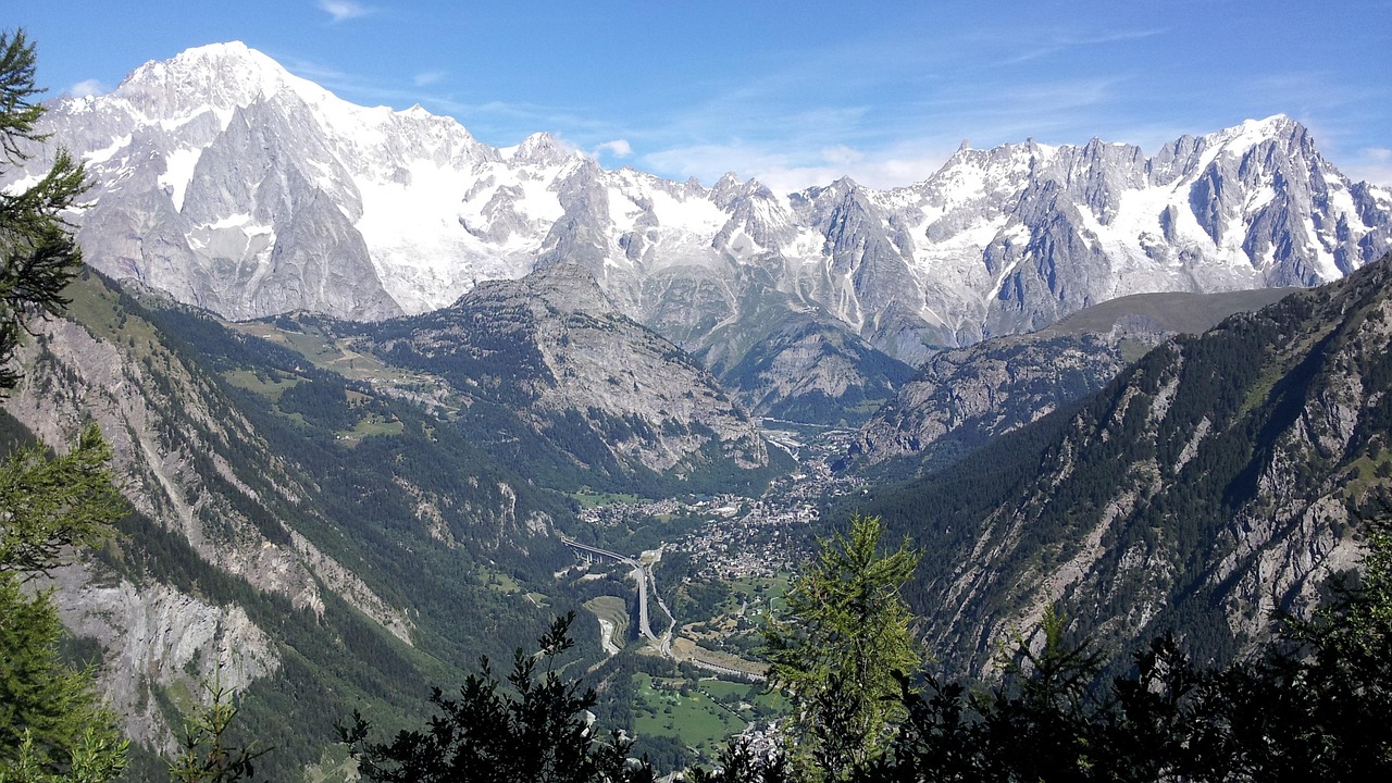 Marathon du Mont-Blanc : enjeux environnementaux et défis sportifs à relever
