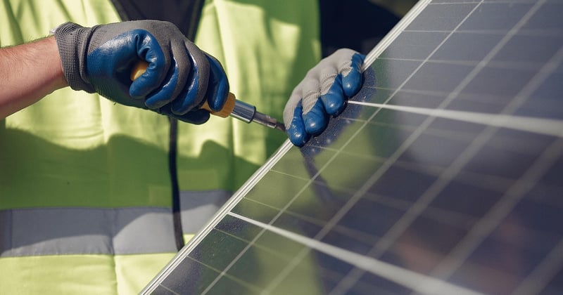 Quelles aides pour installer des panneaux solaires et reduire la facture