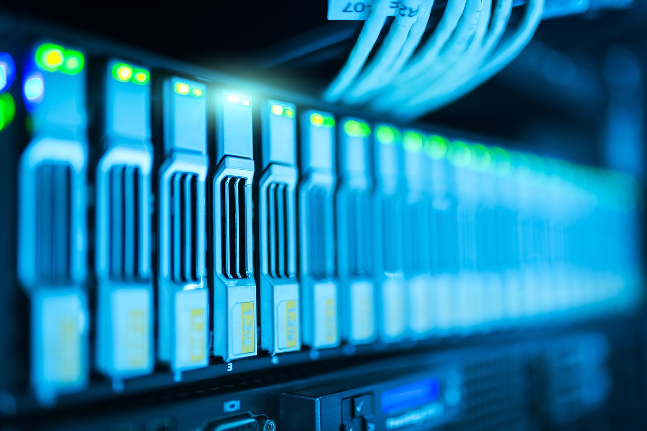 Les data centers et leur impact sur l’environnement : une réflexion sur l’empreinte carbone, l’eau et l’électricité