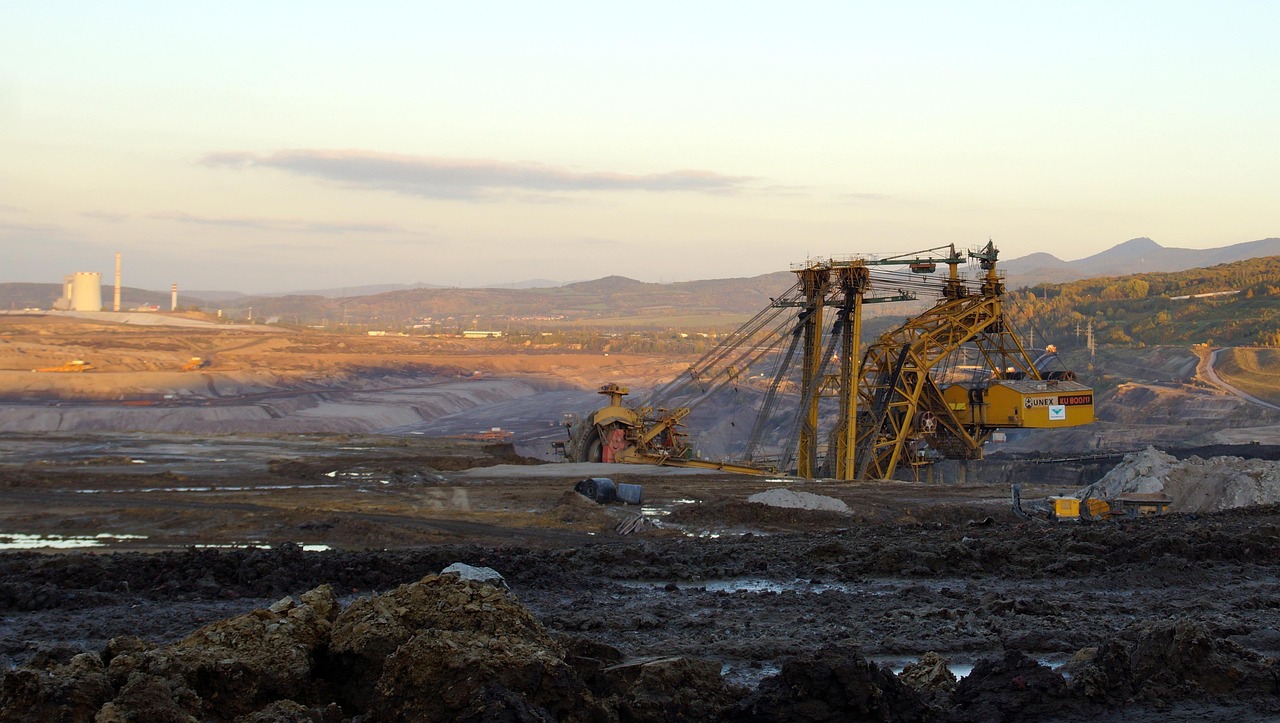 Explosion de gaz dans une mine de charbon : 250 travailleurs piégés sous terre, bilan d’au moins 80 victimes