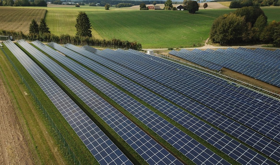 découvrez les avantages de l'énergie solaire : une source d'énergie renouvelable, économique et respectueuse de l'environnement. apprenez comment adopter cette solution durable pour réduire votre empreinte carbone et réaliser des économies sur vos factures d'électricité.