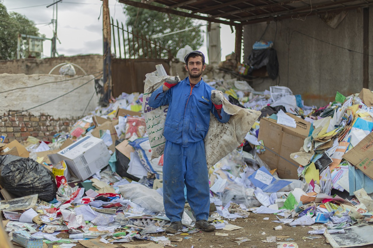 découvrez notre approche innovante en gestion des déchets, visant à réduire l'impact environnemental tout en optimisant le recyclage et la valorisation des matières. rejoignez-nous pour une planète plus propre et durable.