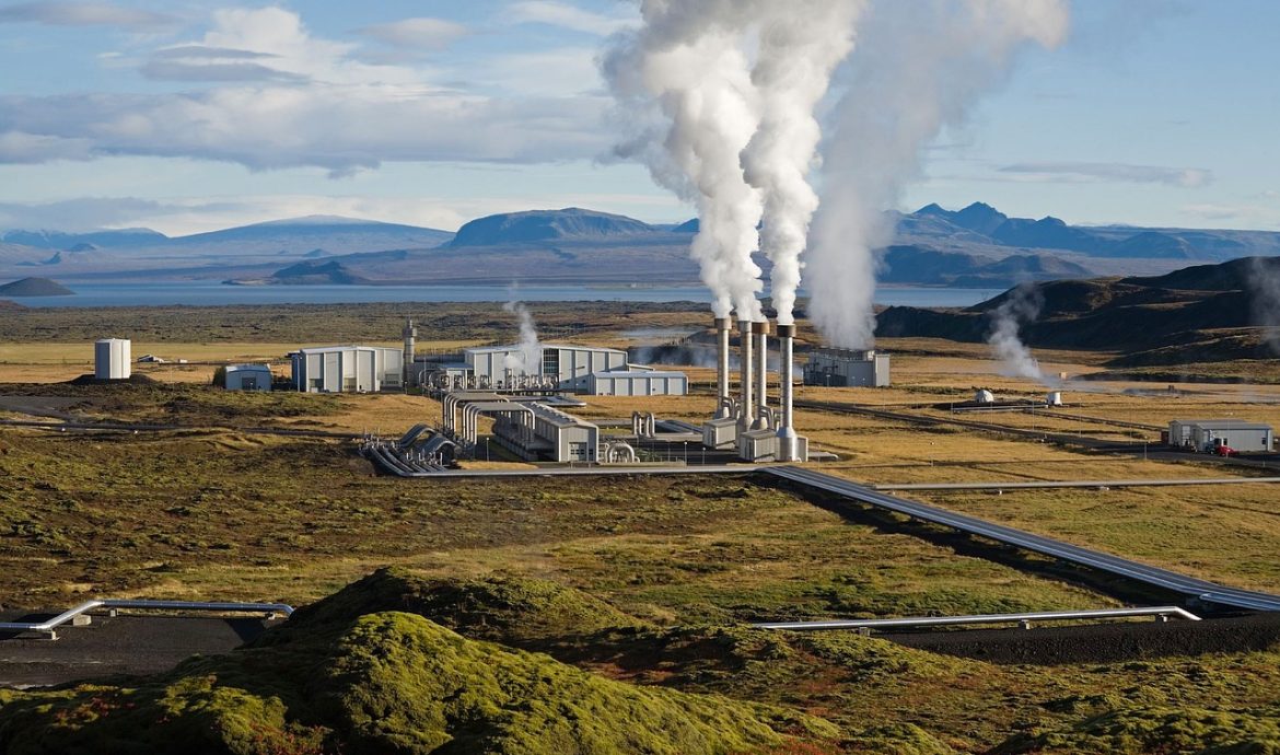 découvrez l'énergie géothermique, une source renouvelable et durable qui exploite la chaleur de la terre pour produire de l'électricité et du chauffage. informez-vous sur ses avantages écologiques, son fonctionnement et son potentiel pour un avenir énergétique propre.