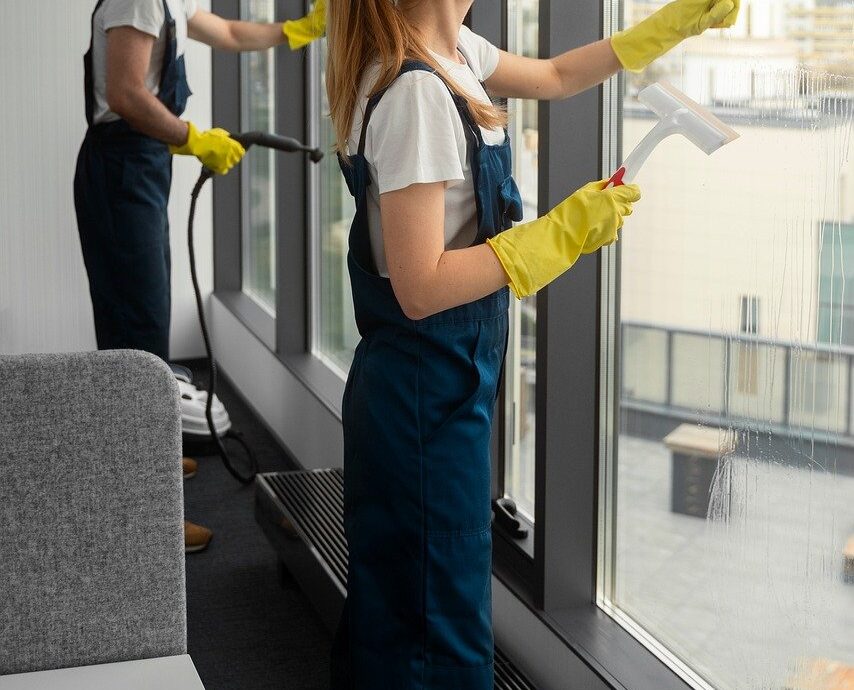 services de nettoyage professionnels pour un environnement propre et sain, adaptés à vos besoins résidentiels ou commerciaux.