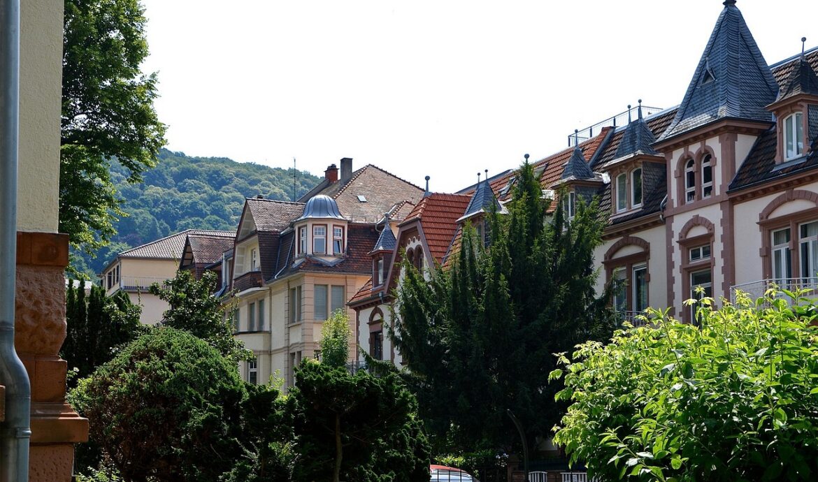 découvrez les avantages de l'aménagement urbain verdoyant pour améliorer la qualité de vie en ville grâce à des espaces verts innovants et durables.